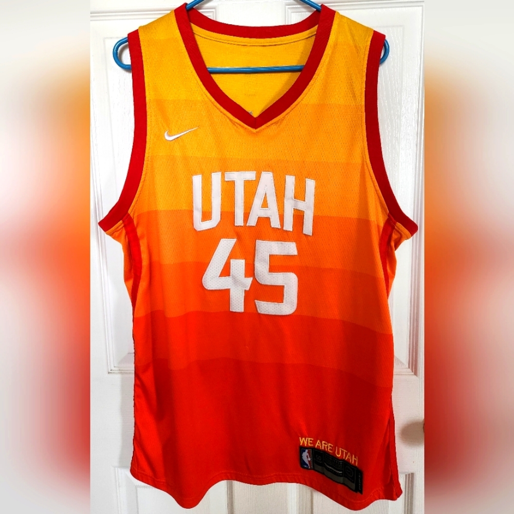 Utah Jazz Donovan Mitchell Jersey Large Stitched on